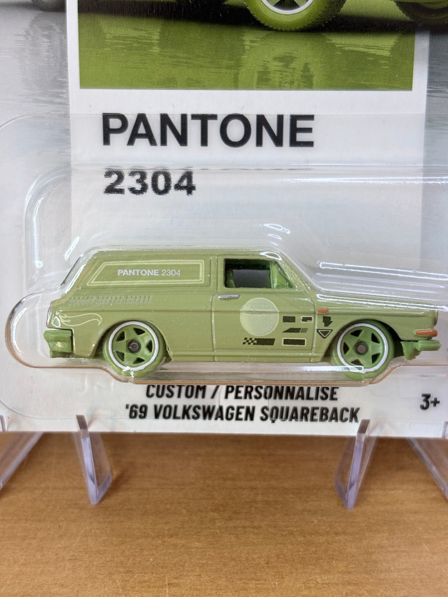 Hot Wheels Silver Series | Custom '68 Volkwagen Squareback | 2026 Pantone 2/6