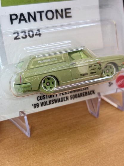 Hot Wheels Silver Series | Custom '68 Volkwagen Squareback | 2026 Pantone 2/6