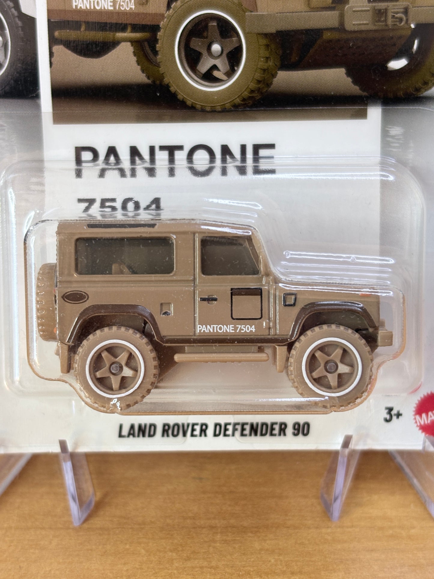 Hot Wheels Silver Series | Land Rover Defender 90 | 2026 Pantone 5/6