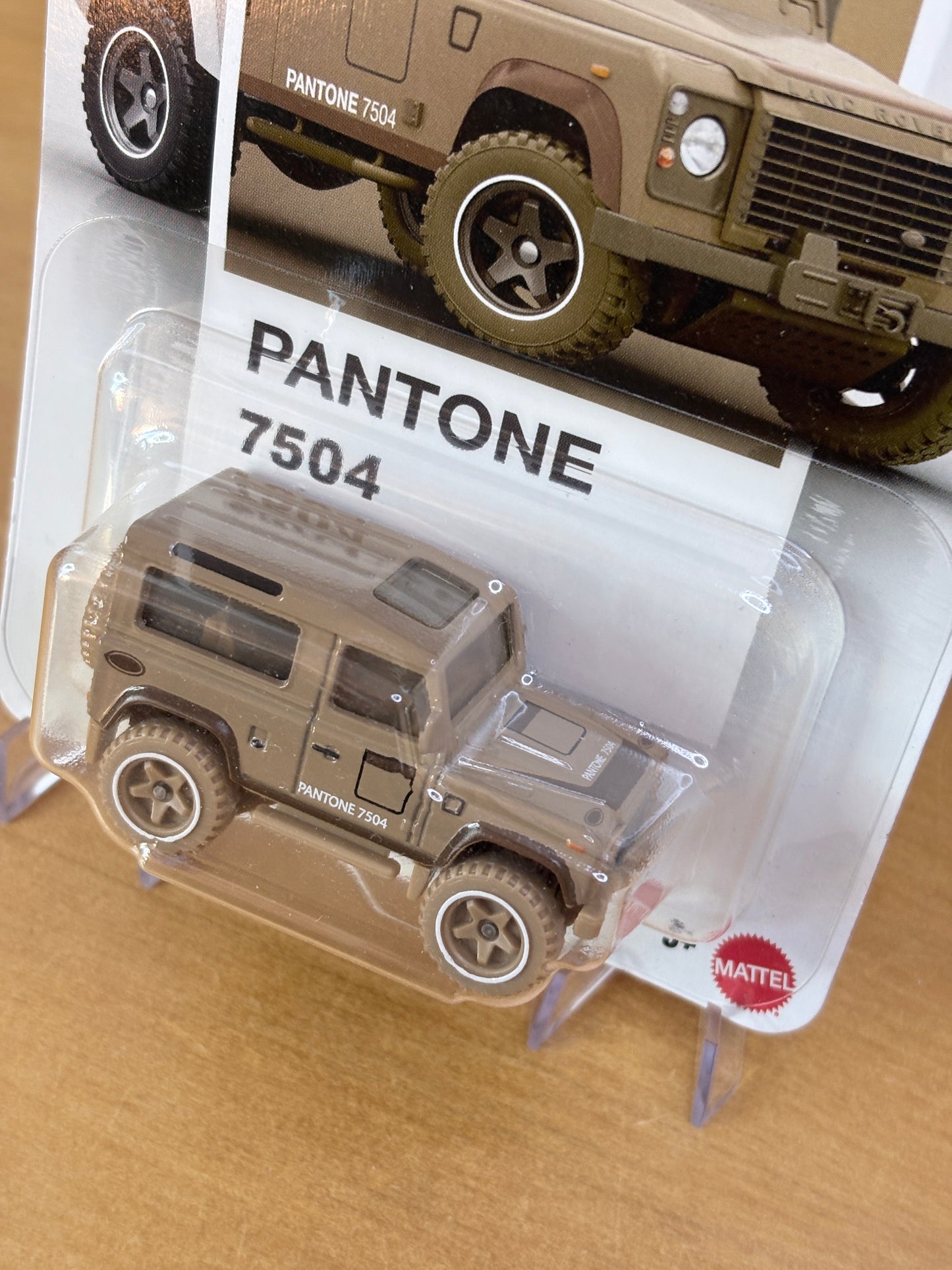 Hot Wheels Silver Series | Land Rover Defender 90 | 2026 Pantone 5/6