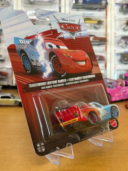 Disney Pixar Cars | Transforming Lightning McQueen