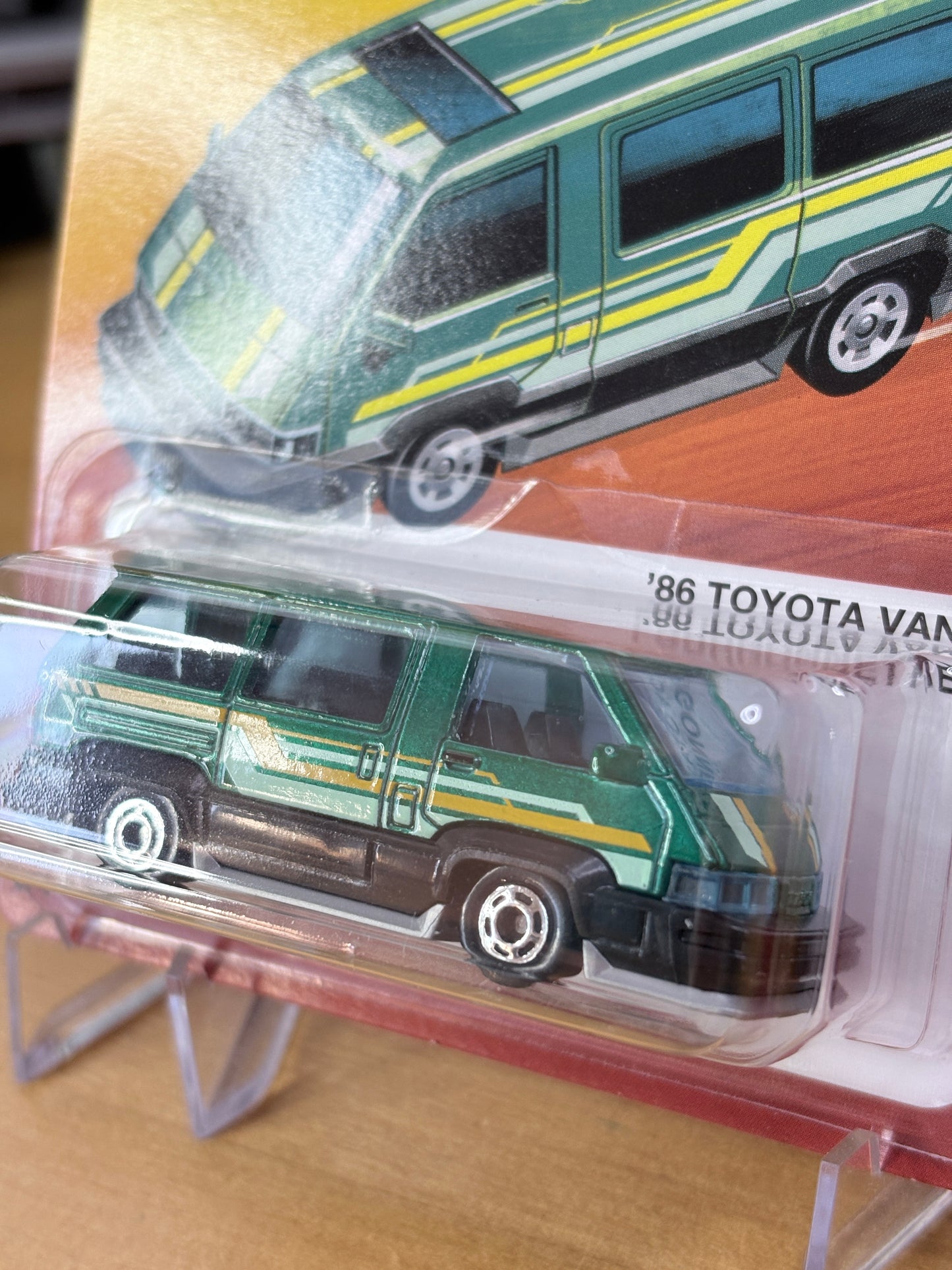Hot Wheels '86 Toyota Van | 2026 The Hot Ones 6/8