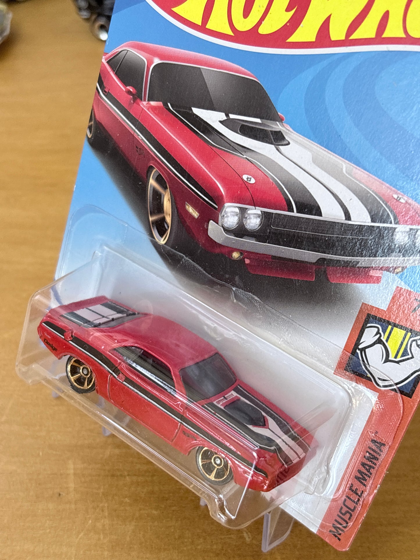 Hot Wheels Mainline / '70 Dodge Hemi Challenger / 2021 Muscle Mania 7/10