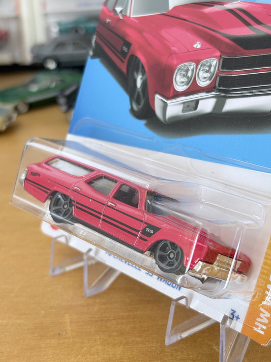 Hot Wheels Mainline / '70 Chevelle SS Wagon / 2022 HW Wagons 1/5