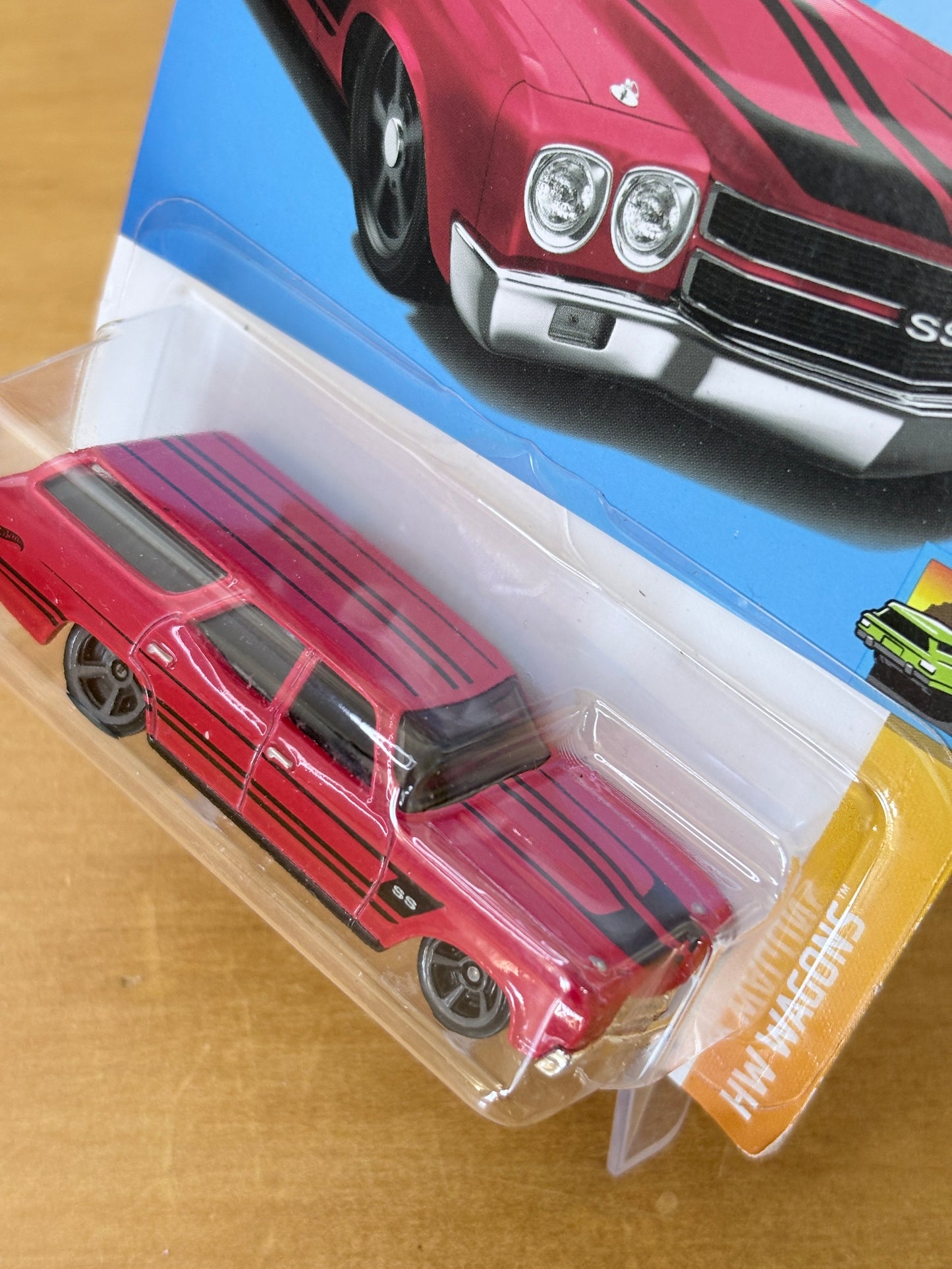 Hot Wheels Mainline / '70 Chevelle SS Wagon / 2022 HW Wagons 1/5