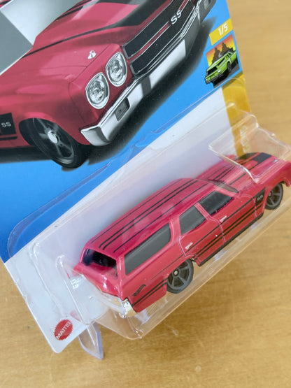 Hot Wheels Mainline / '70 Chevelle SS Wagon / 2022 HW Wagons 1/5