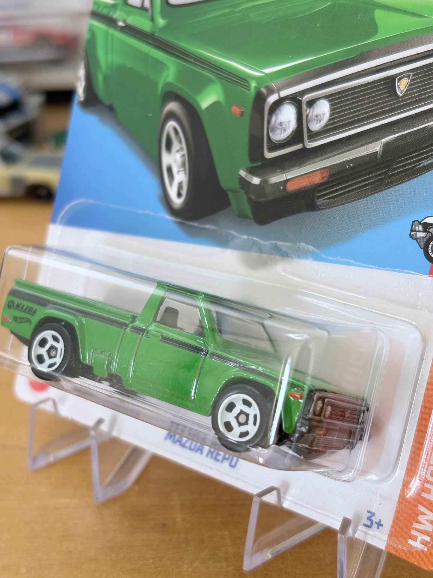 Hot Wheels Mainline / Mazda Repu / 2022 HW Hot Trucks 2/10 GREEN