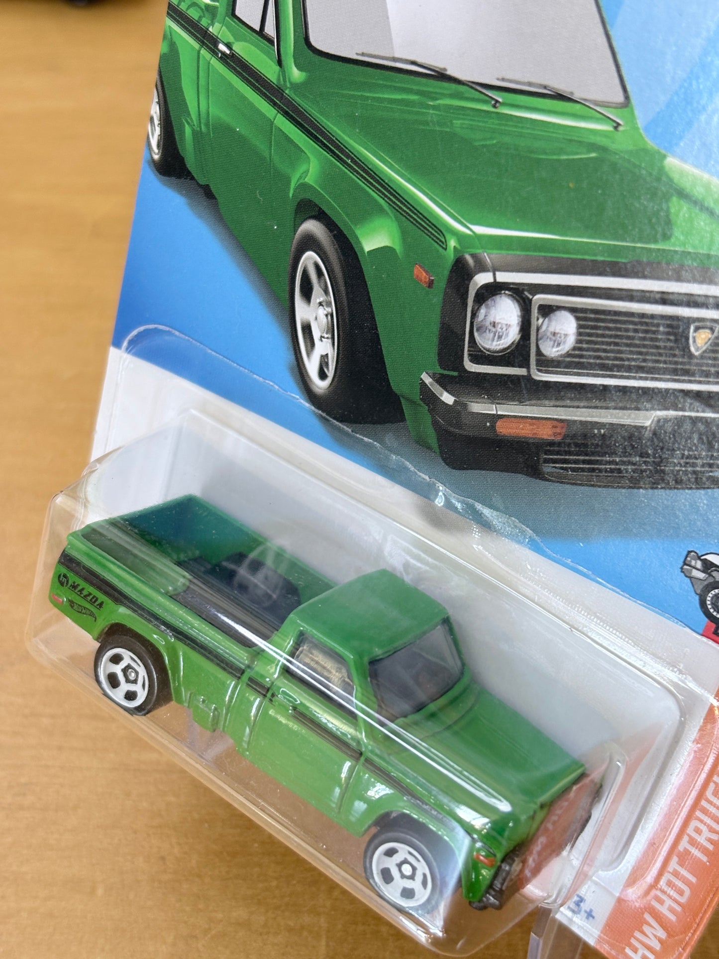 Hot Wheels Mainline / Mazda Repu / 2022 HW Hot Trucks 2/10 GREEN