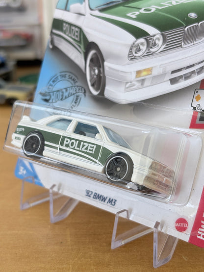Hot Wheels Mainline / '92 BMW M3 / 2018 HW Rescue 4/10