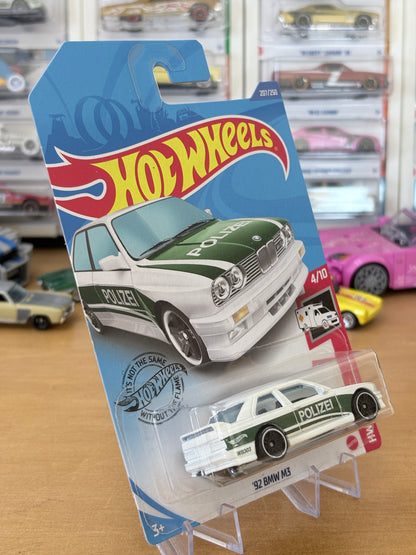 Hot Wheels Mainline / '92 BMW M3 / 2018 HW Rescue 4/10