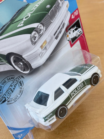Hot Wheels Mainline / '92 BMW M3 / 2018 HW Rescue 4/10