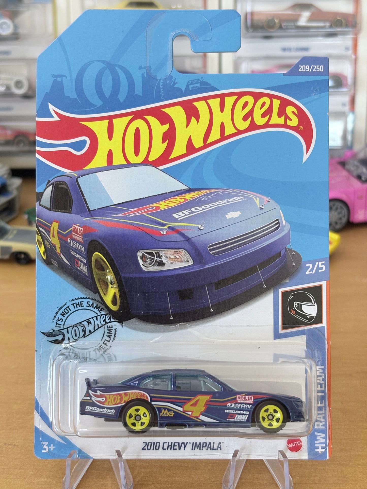 Hot Wheels Mainline / 2010 Chevy Impala / 2018 HW Race Team 2/5