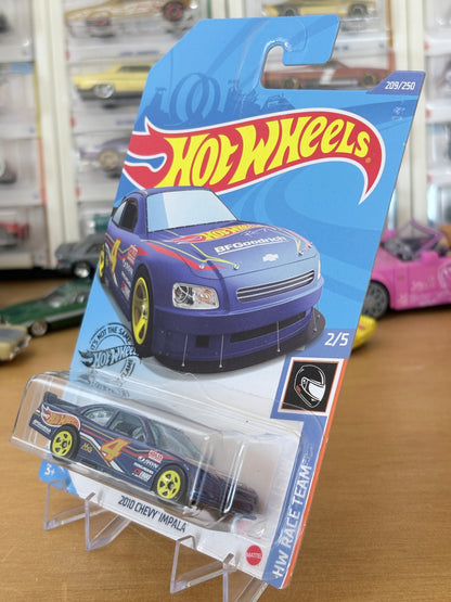 Hot Wheels Mainline / 2010 Chevy Impala / 2018 HW Race Team 2/5