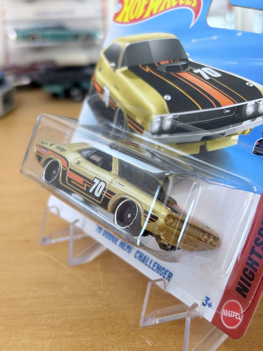 Hot Wheels Mainline / '70 Dodge Hemi Challenger / 2026 Nightspeed 4/10 (Short Card)