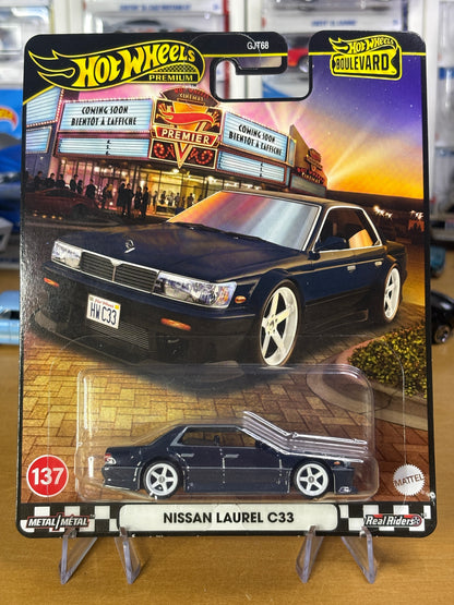 Hot Wheels Nissan Laurel C33 Boulevard #137 Premium Diecast
