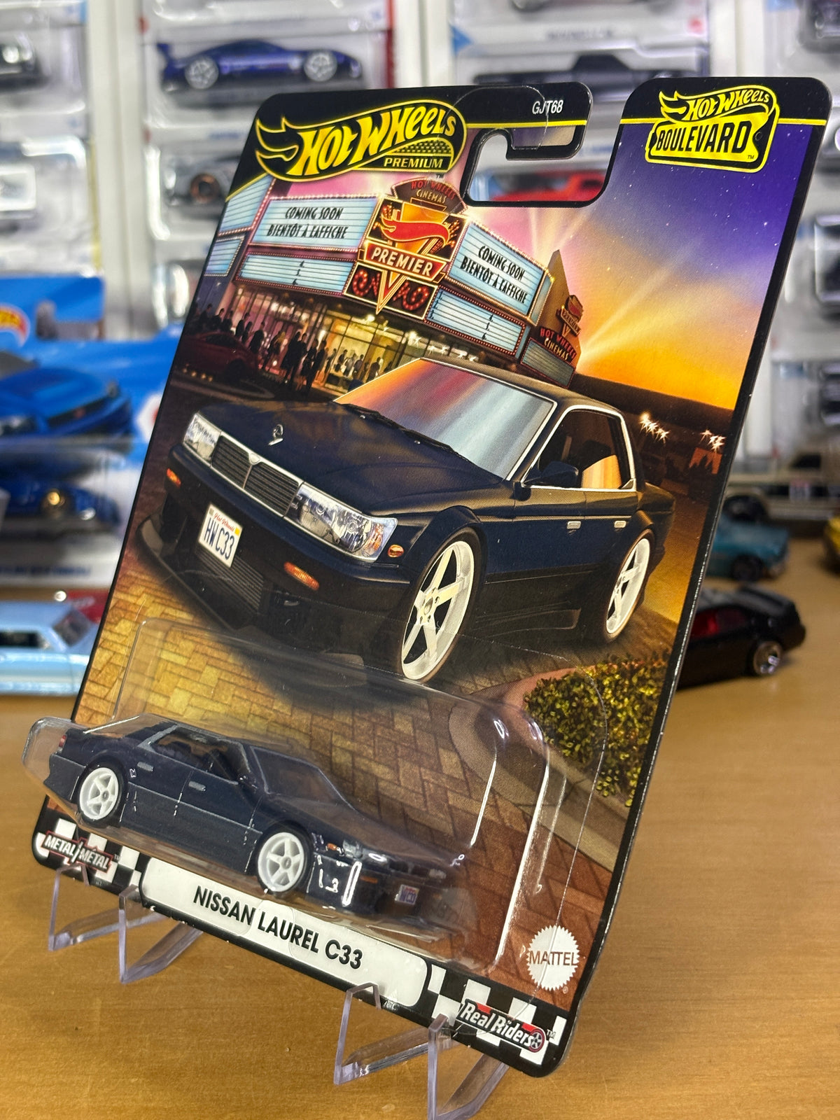 Hot Wheels Nissan Laurel C33 Boulevard #137 Premium Diecast