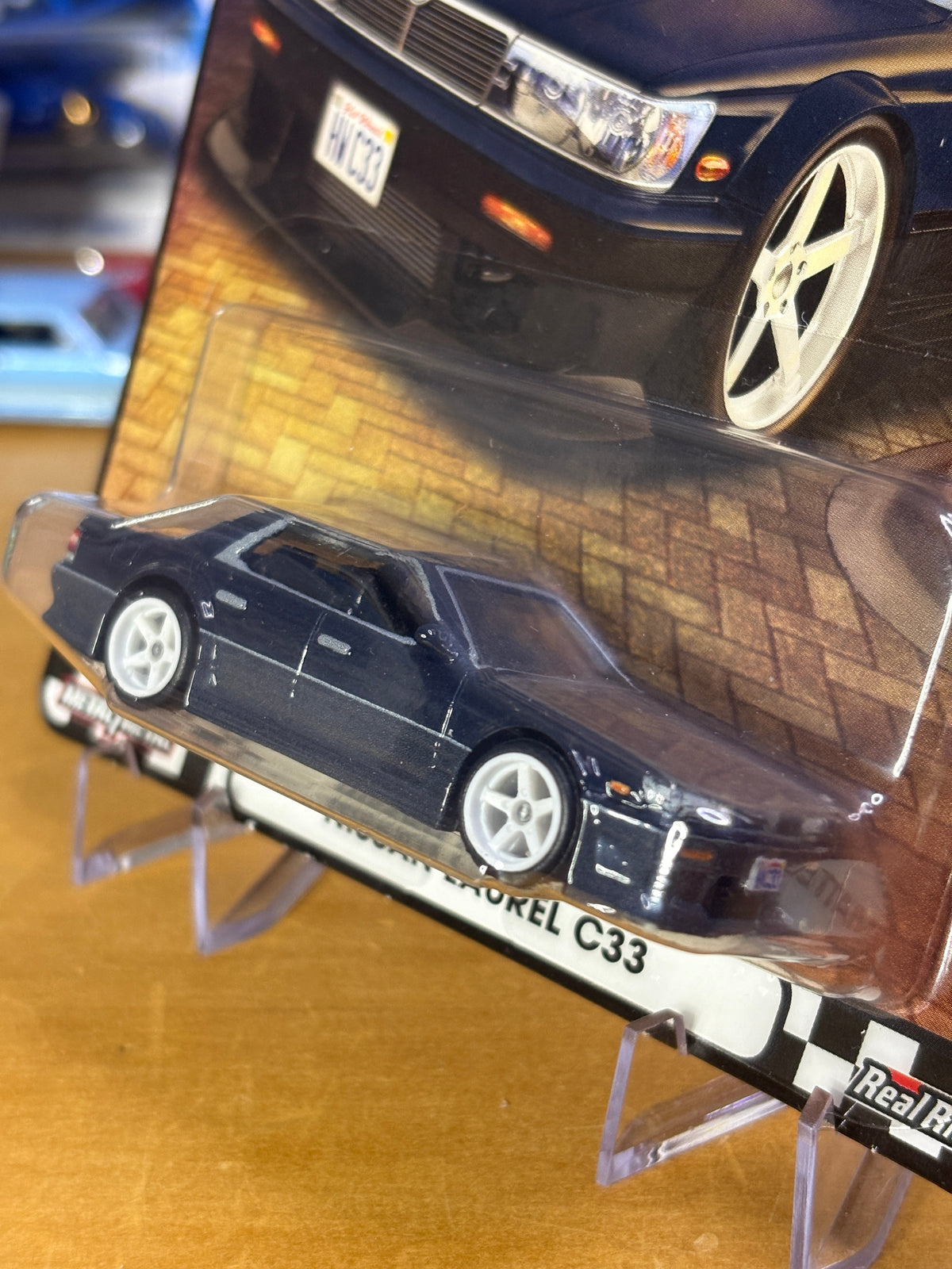 Hot Wheels Nissan Laurel C33 Boulevard #137 Premium Diecast