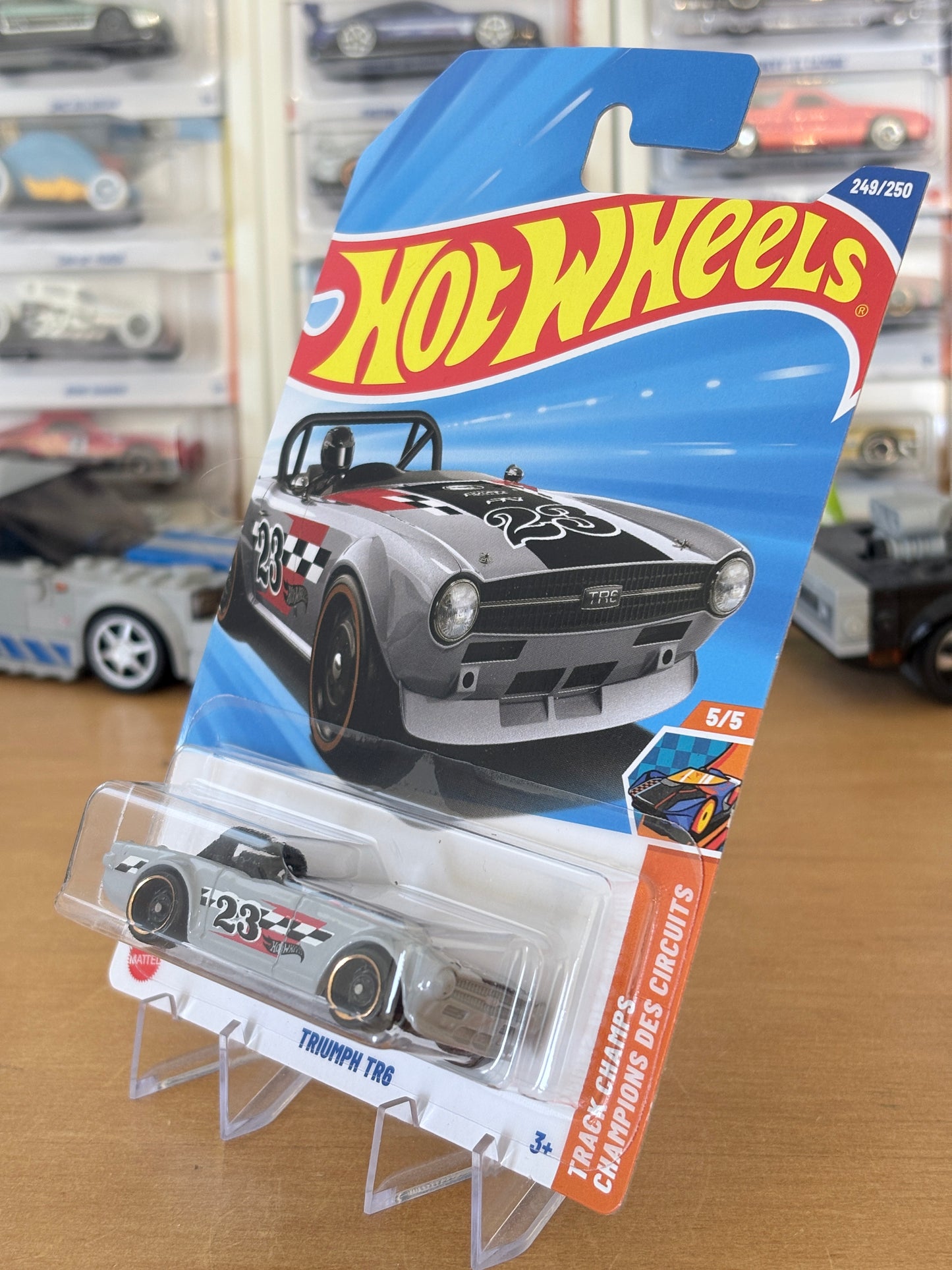 Hot Wheels Mainline Treasure Hunt / Triumph TR6 / 2025 Track Champs 5/5