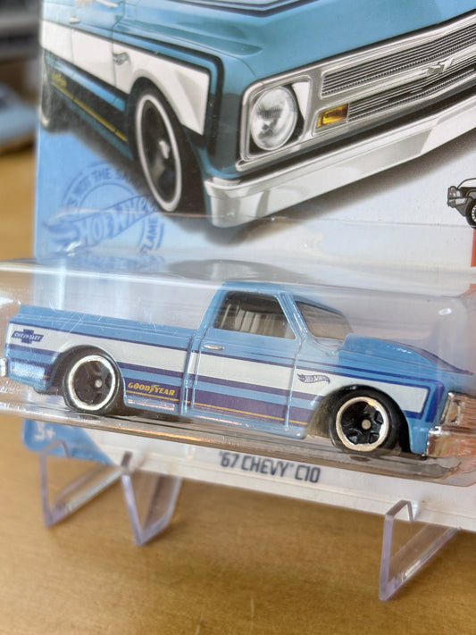 Hot Wheels '67 Chevy C10 | 2018 HW Hot Trucks 4/10 Mainline