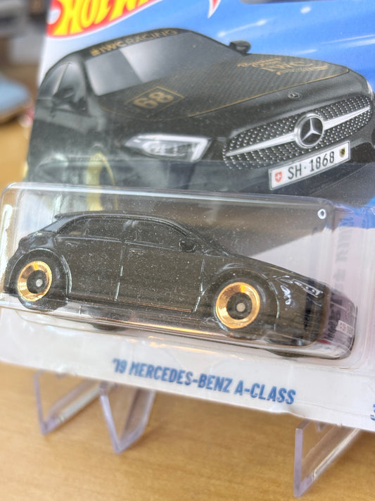 Hot Wheels '19 Mercedes-Benz A-Class | 2026 Compact Kings 9/10 Short Card