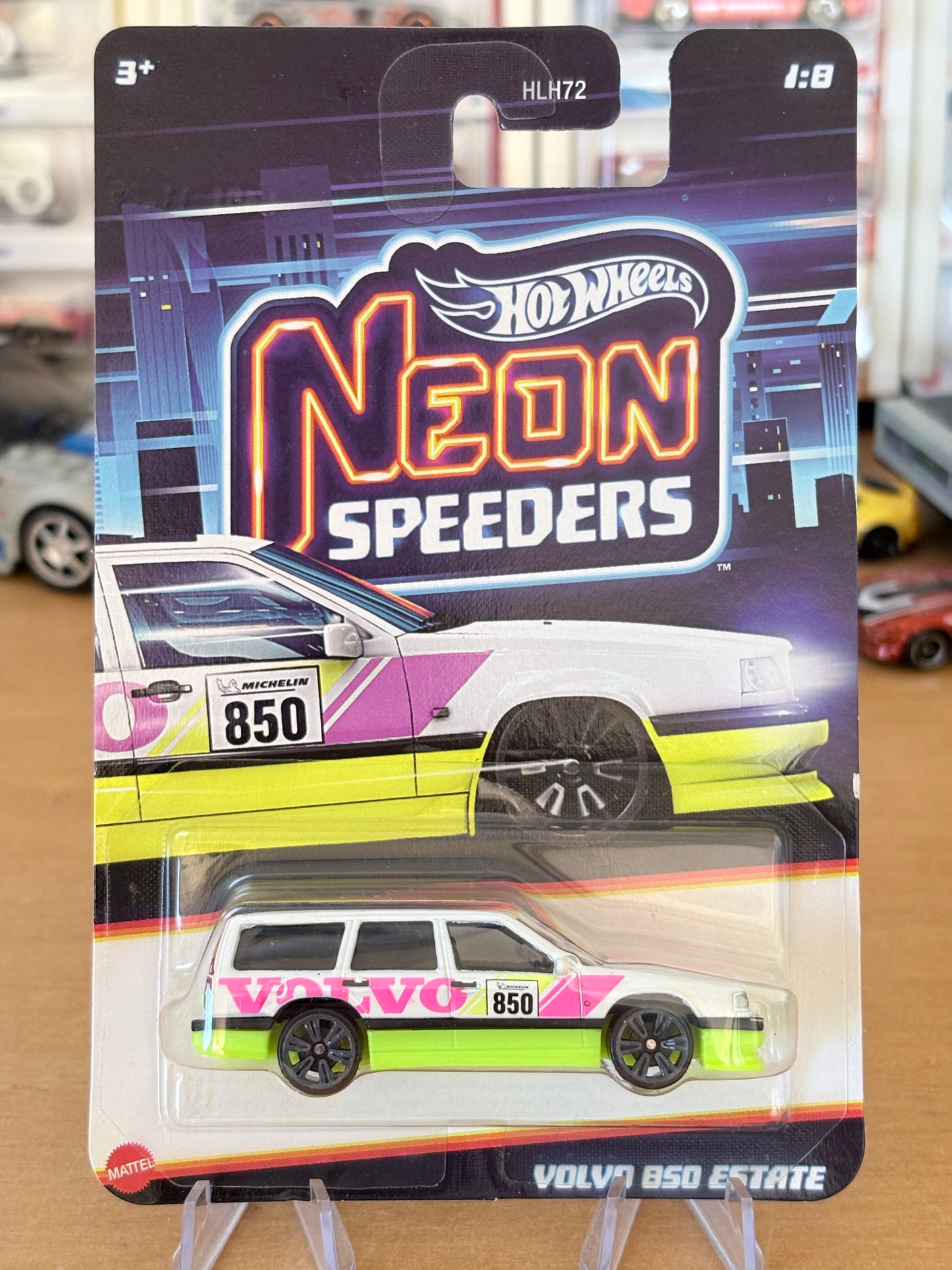 Hot Wheels Neon Speeders | Volvo 850 Estate | 2026 Mix 1 1/8