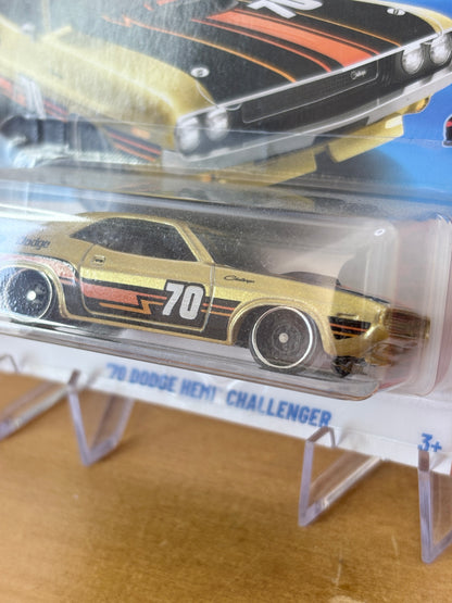 Hot Wheels '70 Dodge Hemi Challenger | 2026 Nightspeed 4/10 Mainline Short Card