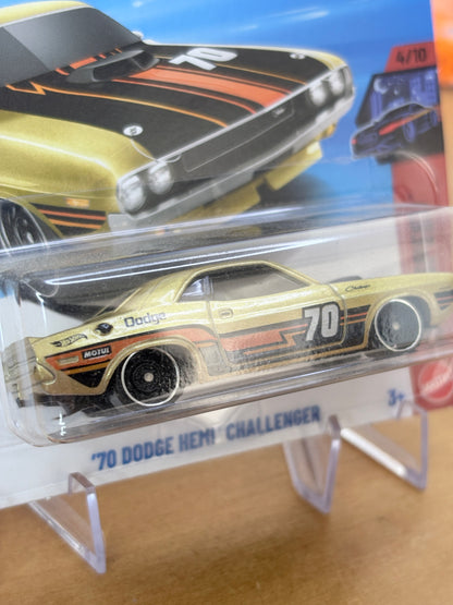 Hot Wheels '70 Dodge Hemi Challenger | 2026 Nightspeed 4/10 Mainline Short Card
