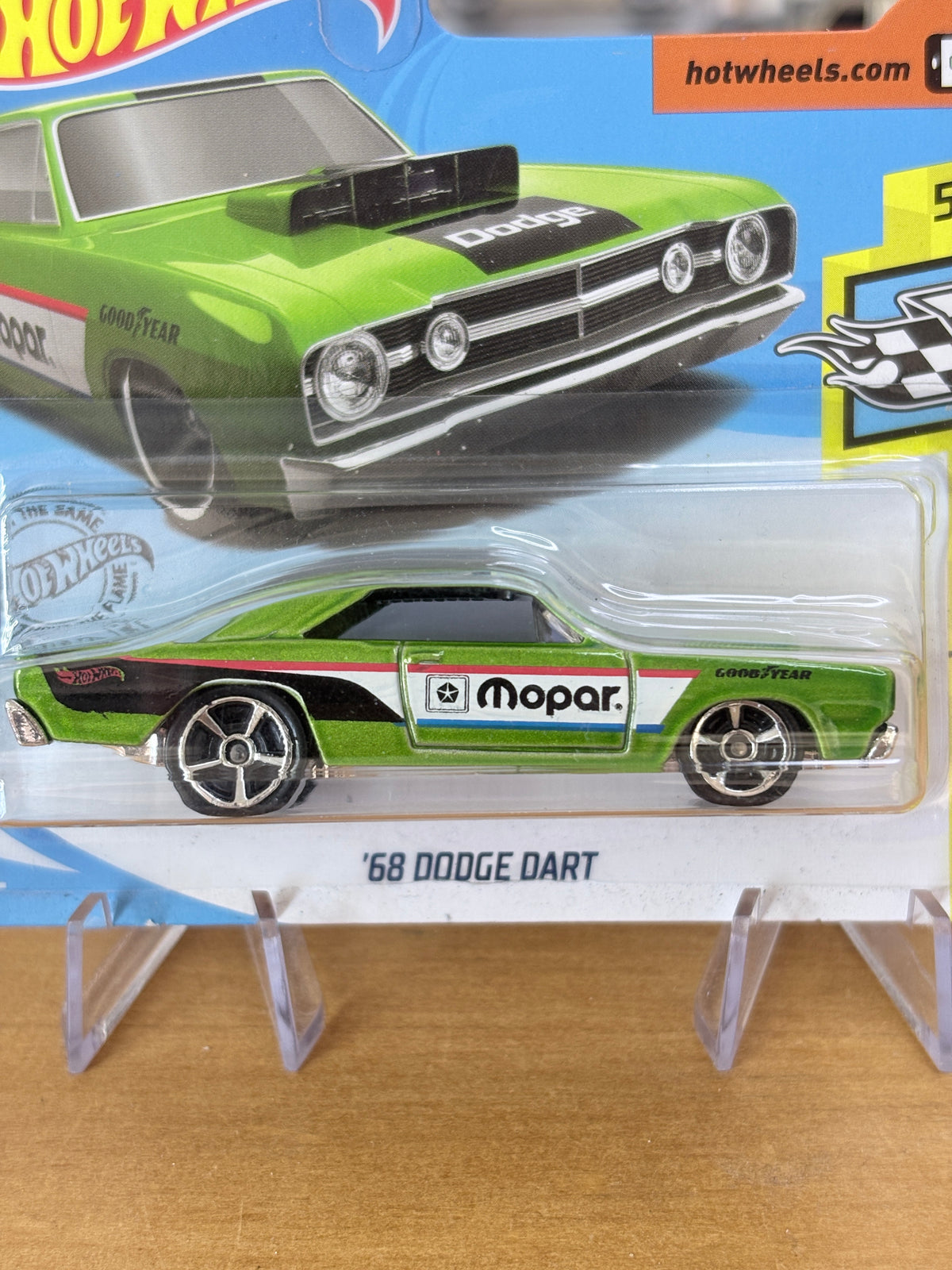 Hot Wheels '68 Dodge Dart | 2018 HW Speed Graphics 5/10 Short Card