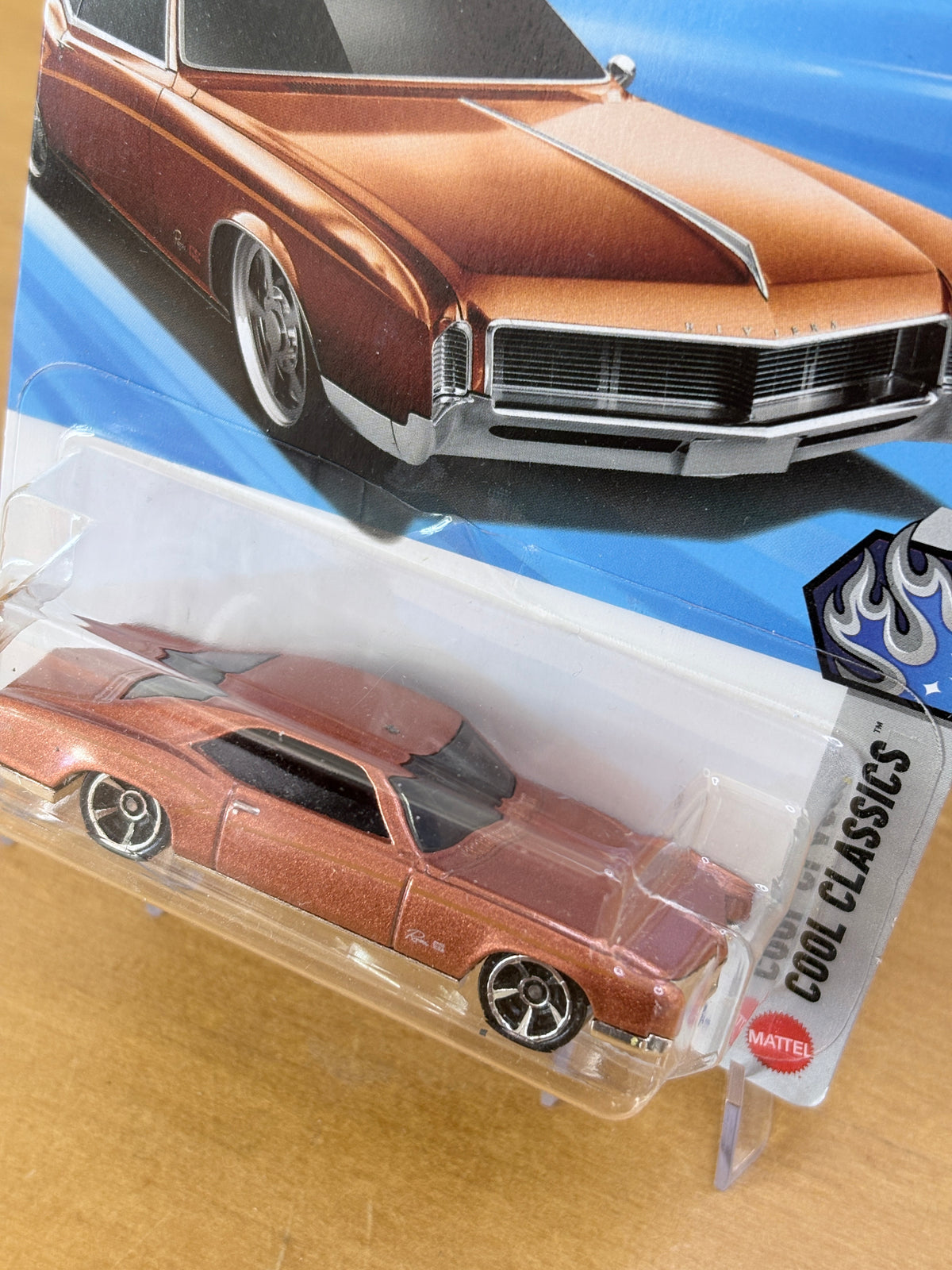 Hot Wheels '66 Buick Riviera | 2026 Cool Classics 7/10