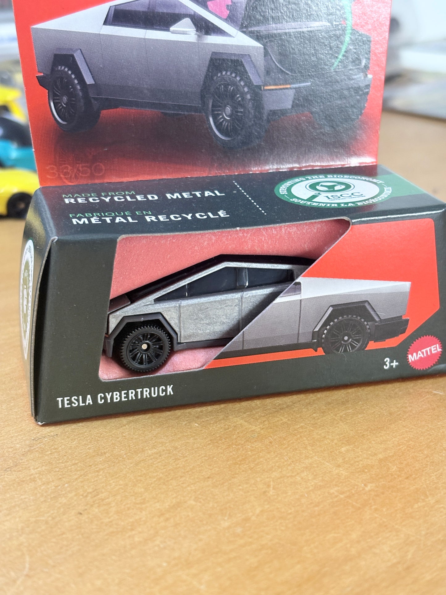 Matchbox Moving Parts / Tesla Cybertruck / 2025