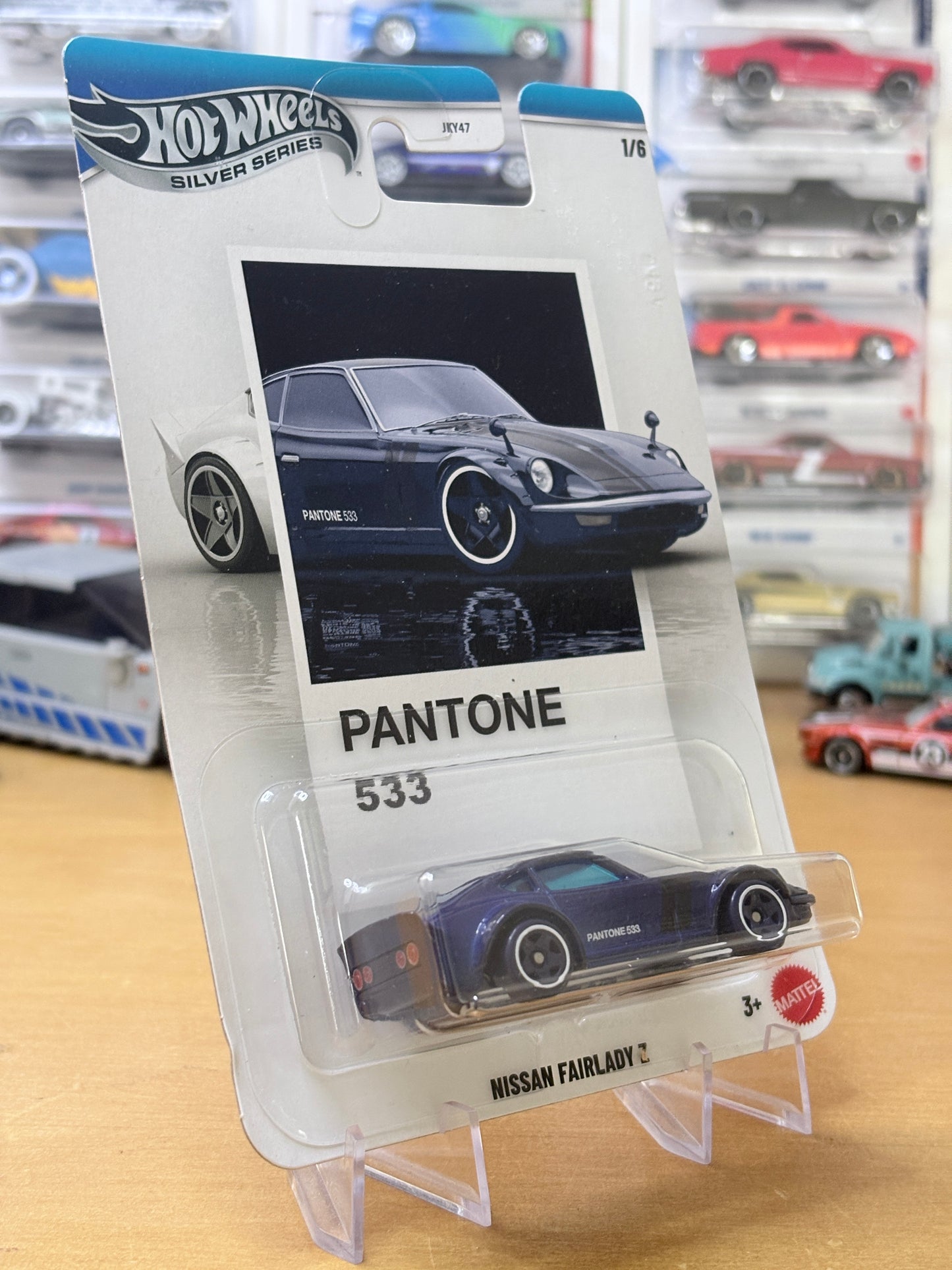 Hot Wheels Silver Series | Nissan Fairlady Z | 2026 Pantone 1/6