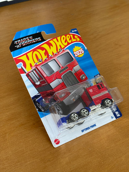 Hot Wheels Mainline / Optimus Prime / 2025 HW Screen Time 6/10