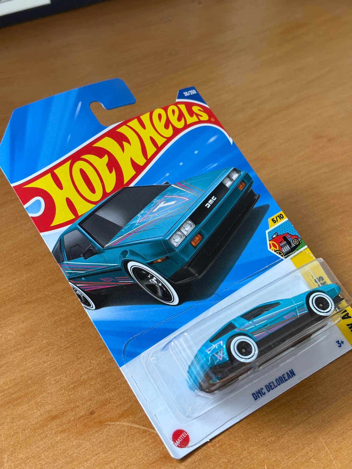 Hot Wheels Mainline / DMC Delorean / 2025 HW Art Cars 5/10