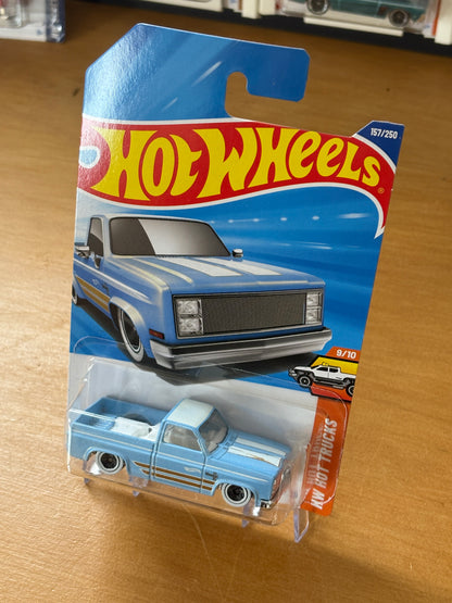 Hot Wheels Mainline / '83 Chevy Silverado / 2025 HW Hot Trucks 9/10