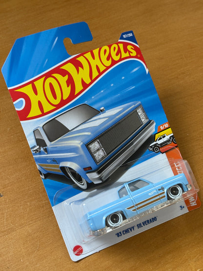 Hot Wheels Mainline / '83 Chevy Silverado / 2025 HW Hot Trucks 9/10