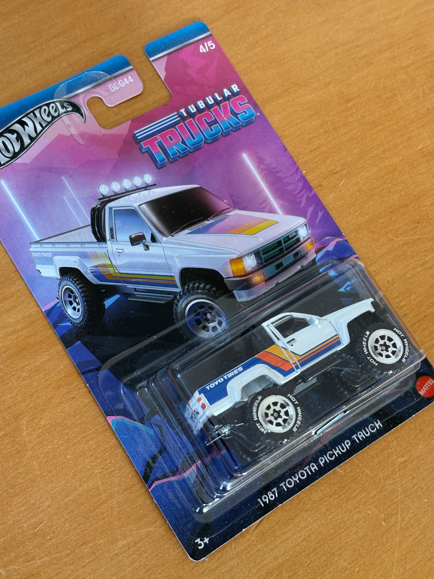 Hot Wheels Silver Series / 1987 Toyota Pickup Truck / 2024 Tubular Trucks 4/5