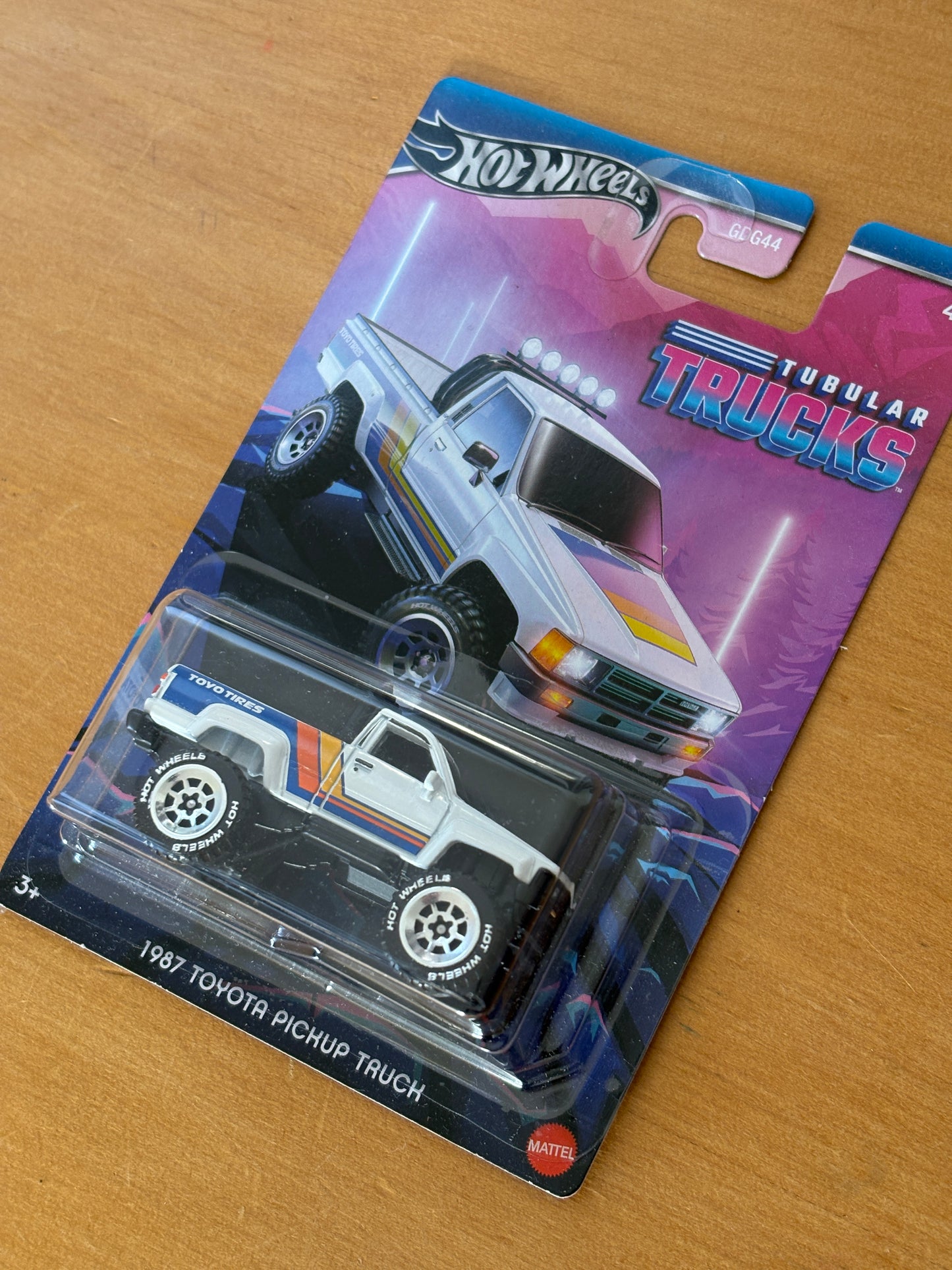 Hot Wheels Silver Series / 1987 Toyota Pickup Truck / 2024 Tubular Trucks 4/5