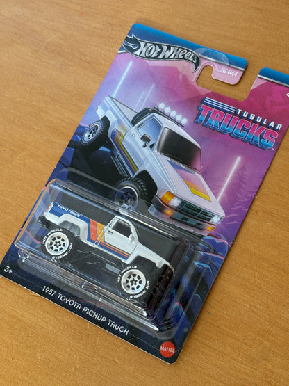 Hot Wheels Silver Series / 1987 Toyota Pickup Truck / 2024 Tubular Trucks 4/5