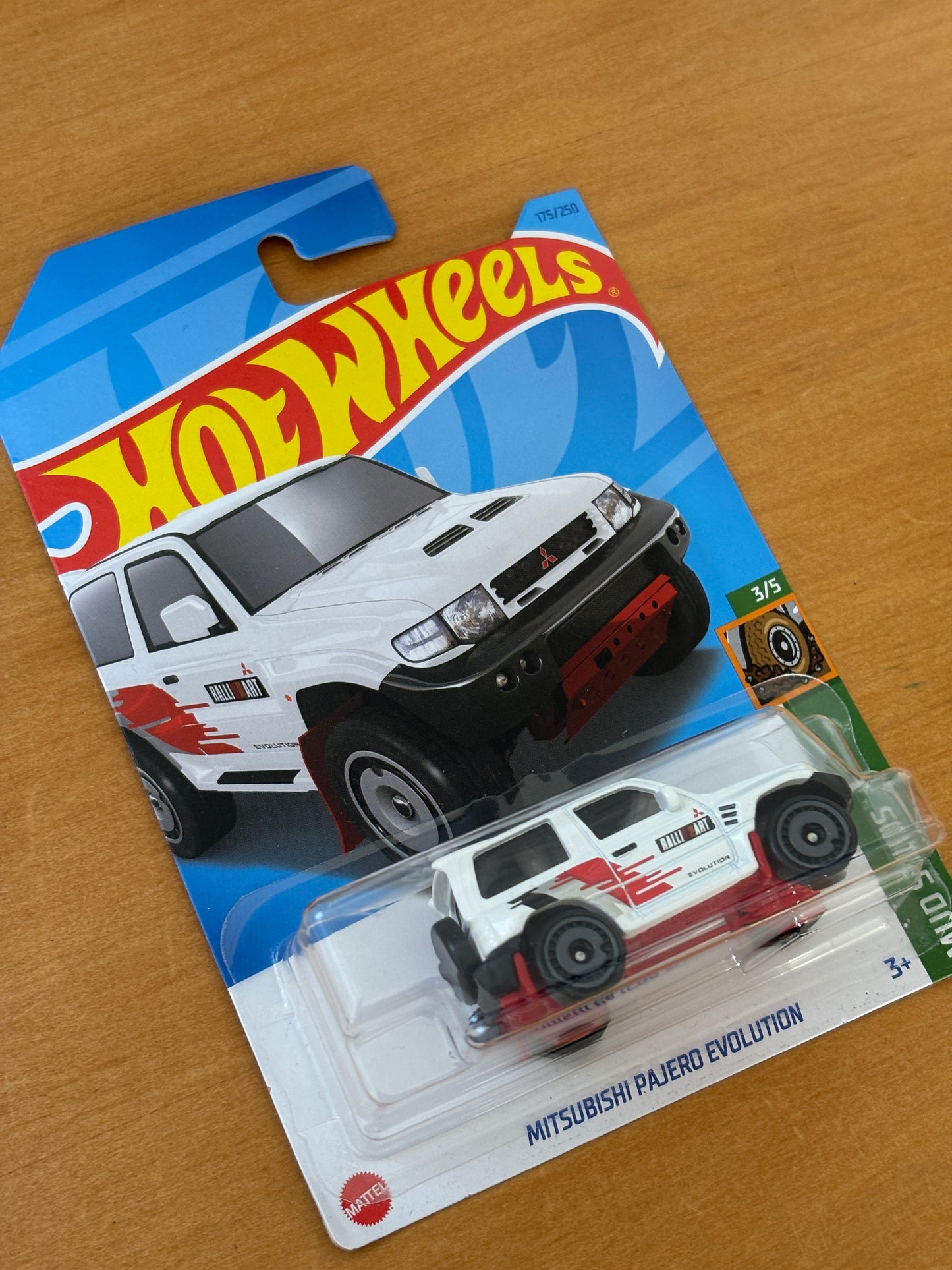 Hot Wheels Mainline / Mitsubishi Pajero Evolution / 2023 HW J-Imports 169/250 (White)