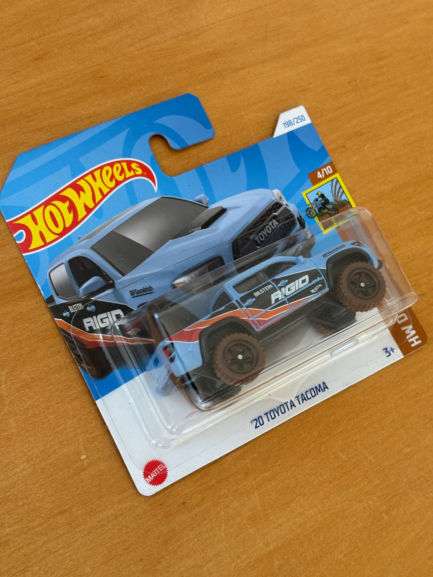 Hot Wheels Mainline / '20 Toyota Tacoma / 2024 HW Dirt 4/10