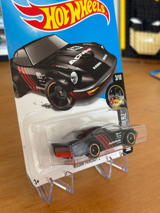 Hot Wheels Mainline / Nissan Fairlady Z/ 2015 HW Nightburnerz 3/10