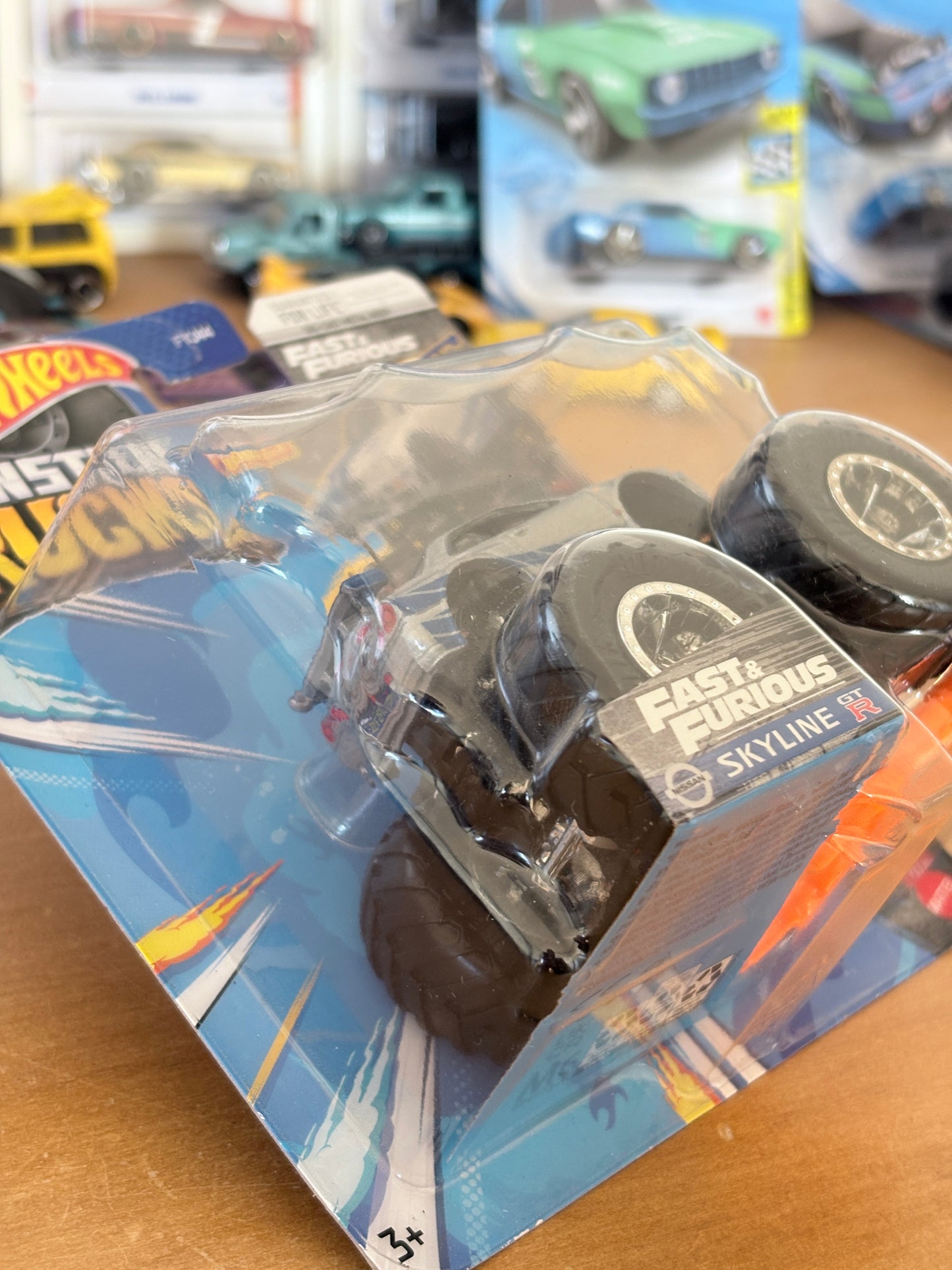 Hot Wheels Monster Trucks / Fast & Furious Nissan Skyline / Fast & Furious