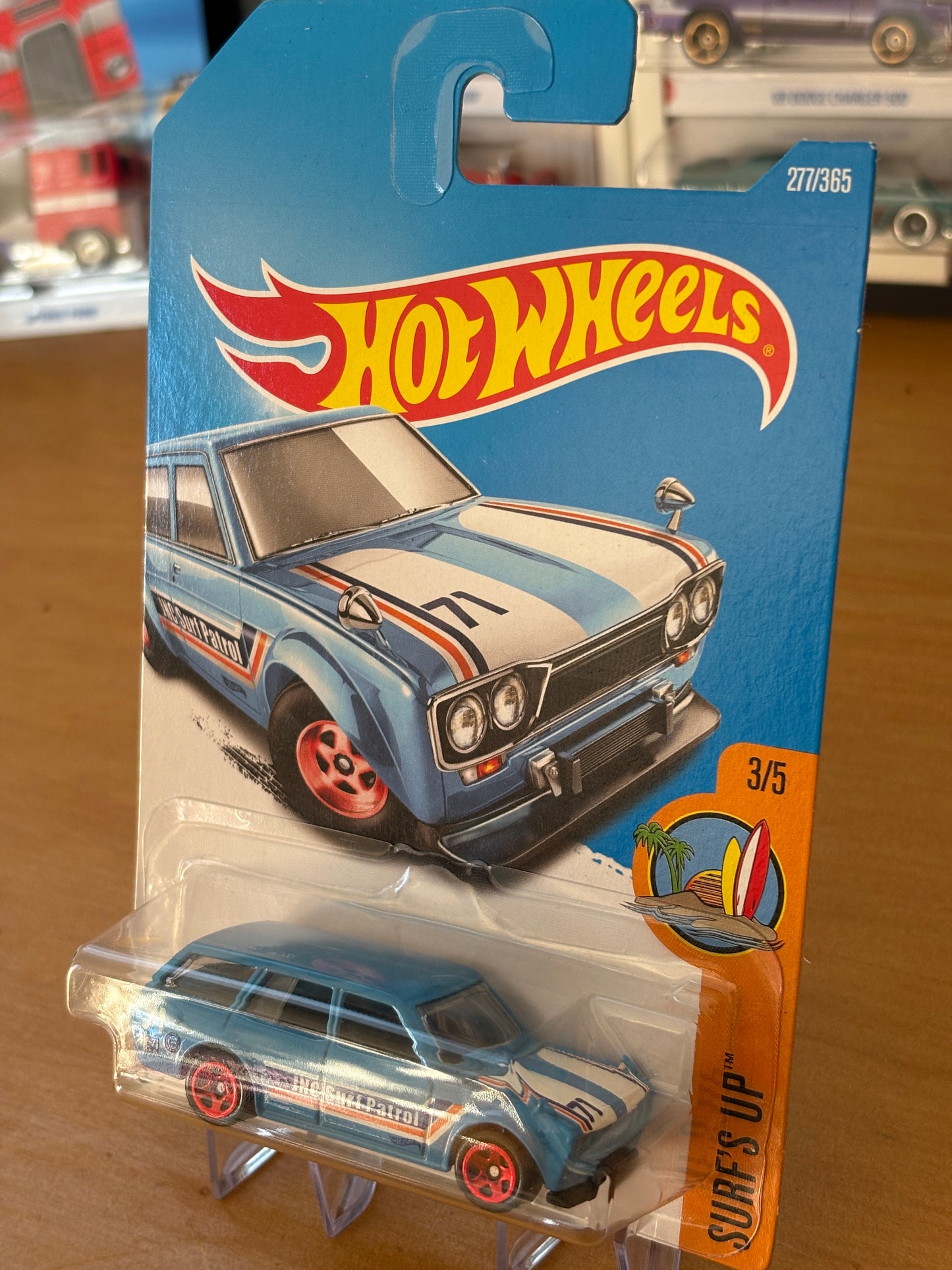 Hot Wheels Mainline / '71 Datsun Bluebird 510 Wagon / 2015 HW Surfs Up 3/5