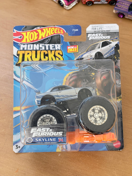 Hot Wheels Monster Trucks / Fast & Furious Nissan Skyline / Fast & Furious