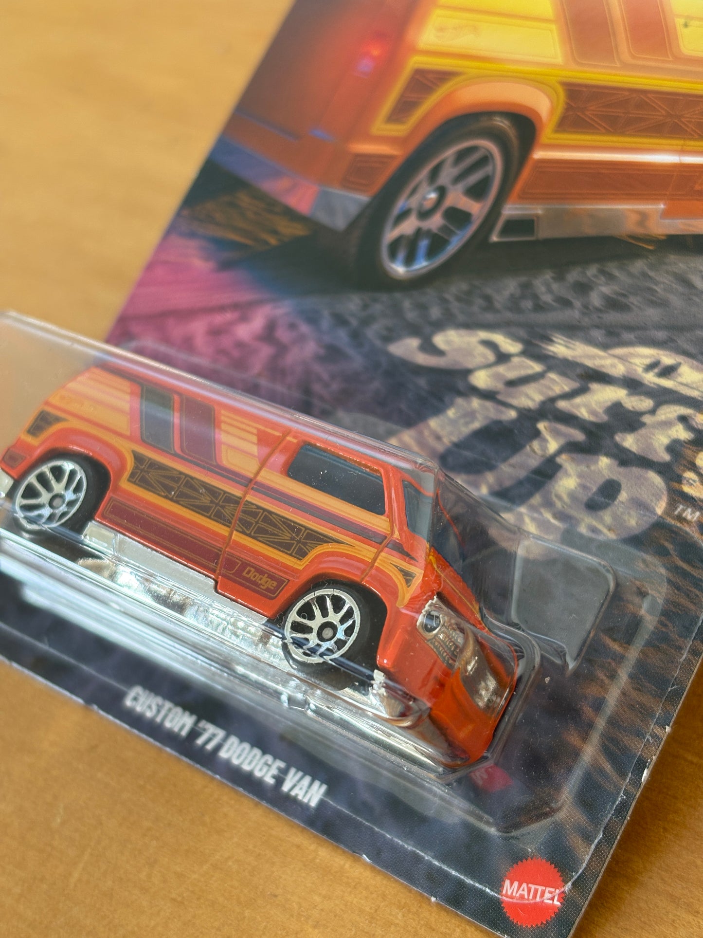 Hot Wheels Silver Series / Custom '77 Dodge Van / 2025 Surfs Up 2/5