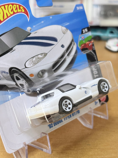 Hot Wheels Mainline Treasure Hunt | '92 Dodge Viper RT/10 | 2026 Drop Tops 2/5 (Short Card)