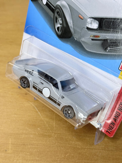 Hot Wheels Mainline | Nissan Skyline 2000 GT-R LBWK | 2024 Then and Now 1/10