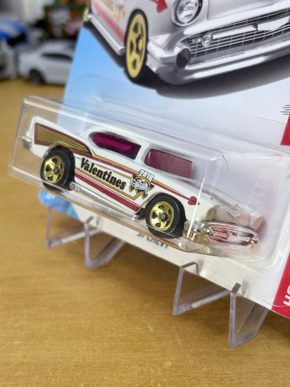 Hot Wheels Mainline | '57 Chevy | 2018 Holiday Racers 4/6
