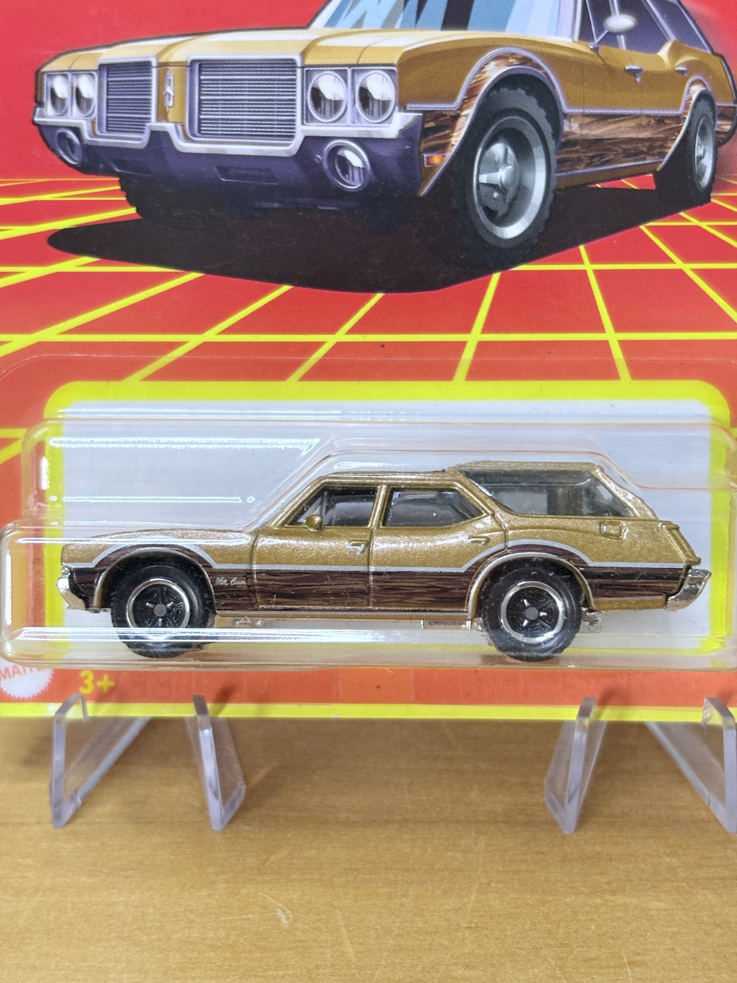 Matchbox Mainline | 1971 Oldsmobile Vista Cruiser | Retro 12/24
