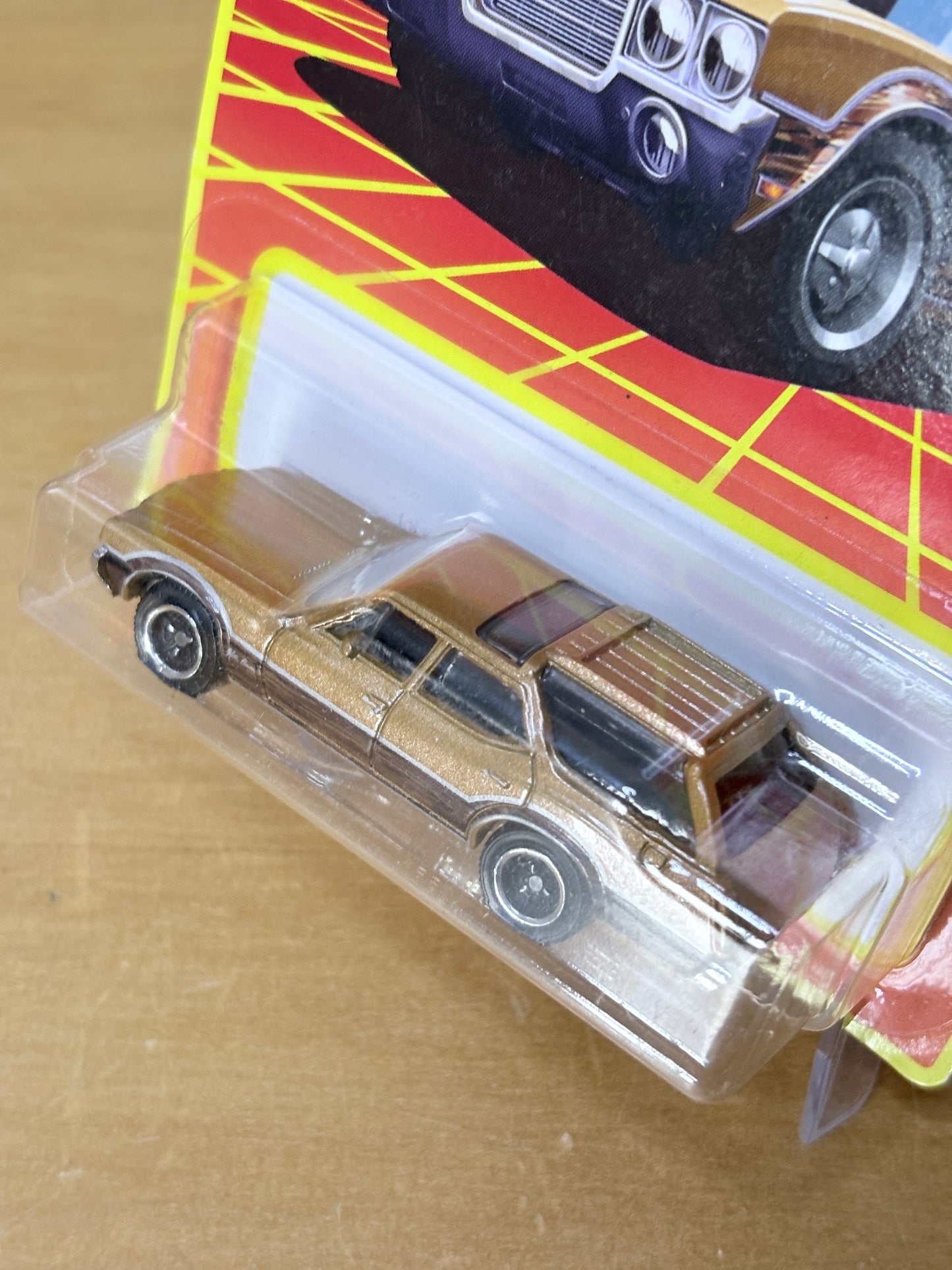 Matchbox Mainline | 1971 Oldsmobile Vista Cruiser | Retro 12/24